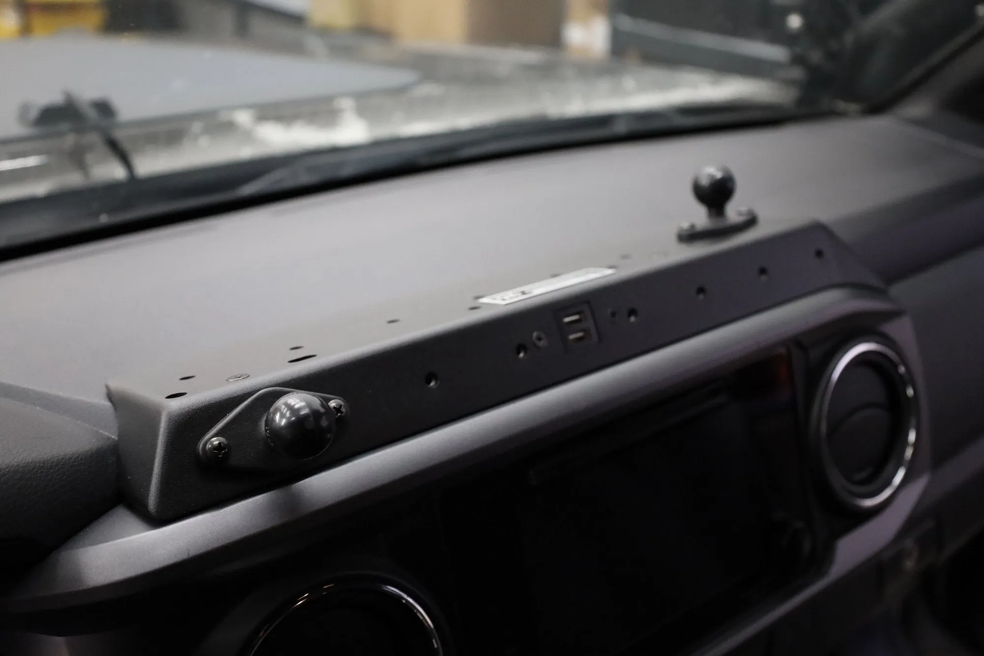 2016-21 Toyota Tacoma Expedition Essentials USB Powered Mount