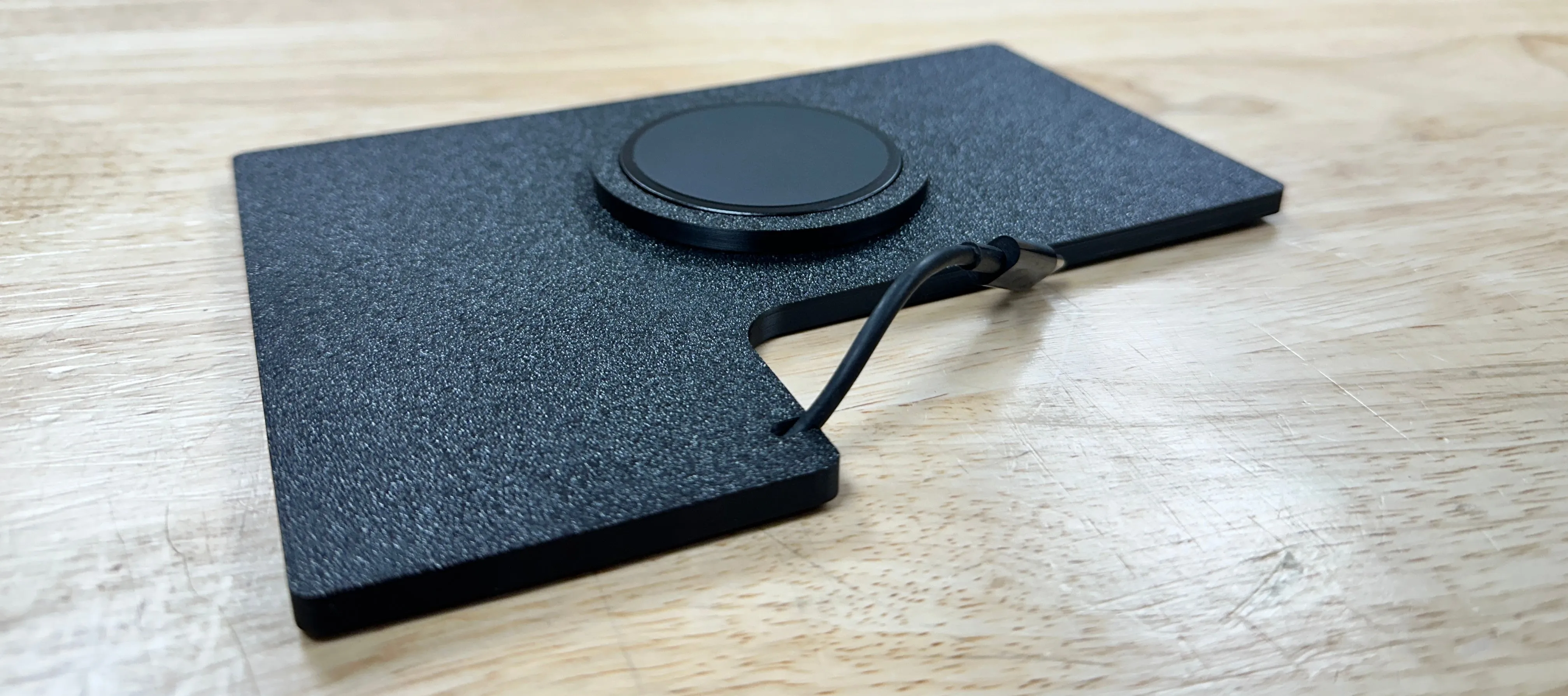 2023  Hyundai Ioniq 6 SE | MagSafe Wireless Charger Pad